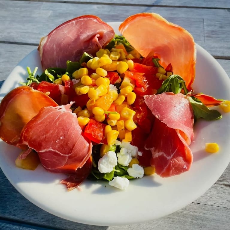 Delicious Meatballs: A Pizza and Italian Favorite